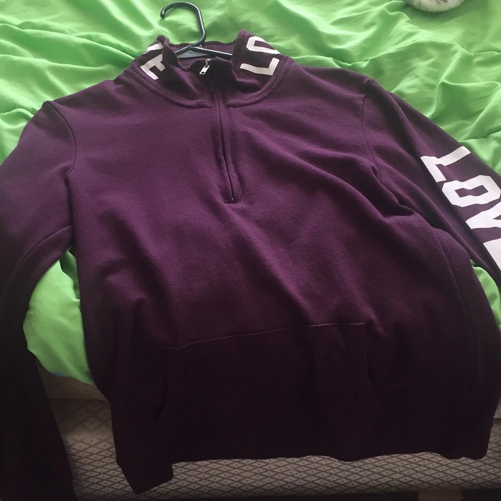 A sweatshirt